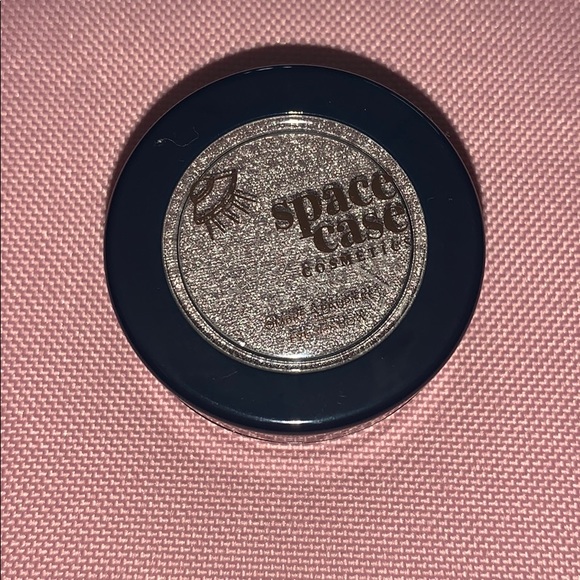 ❄️Space case cosmetics gray glitter eyeshadow - Picture 2 of 3